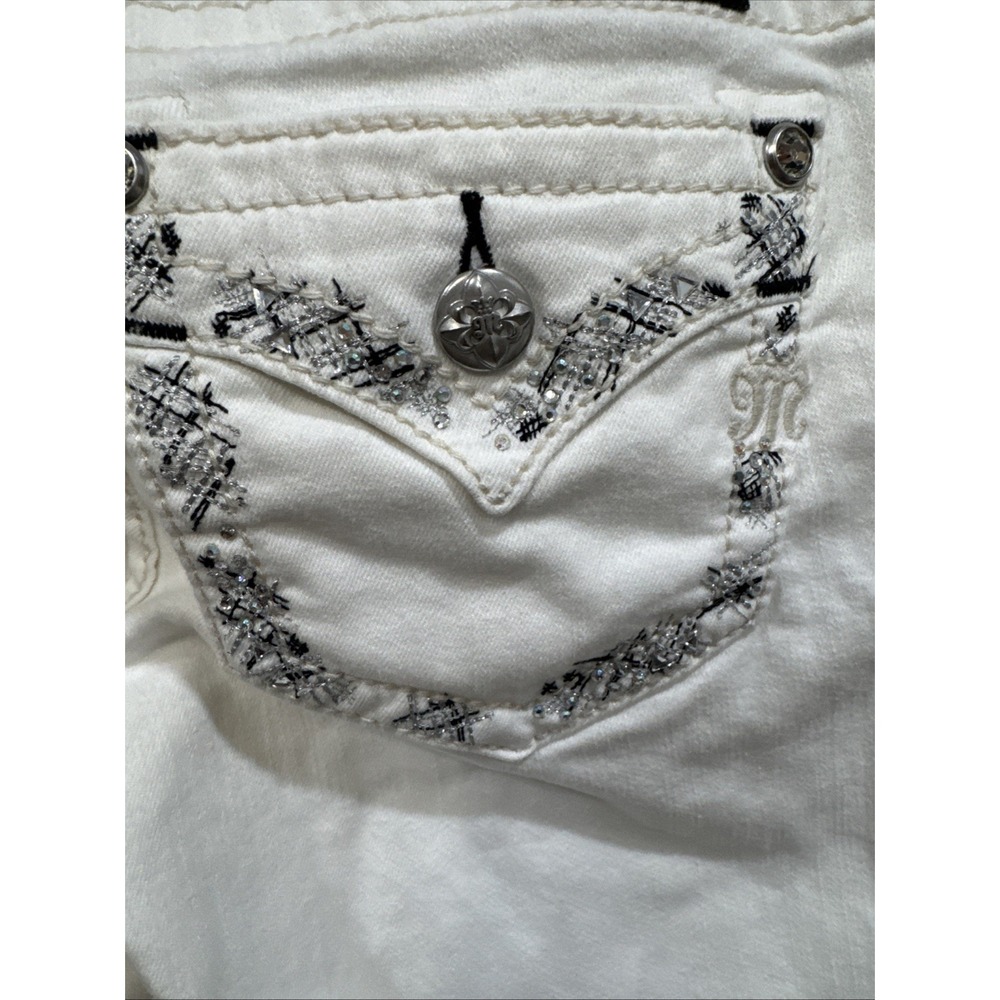 Miss Me ‎ JE8608SC white cropped embellished jeans size 26 - Picture 3 of 16